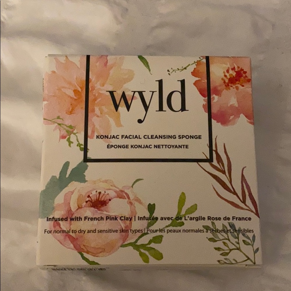 Wyld Konjac facial cleansing sponge